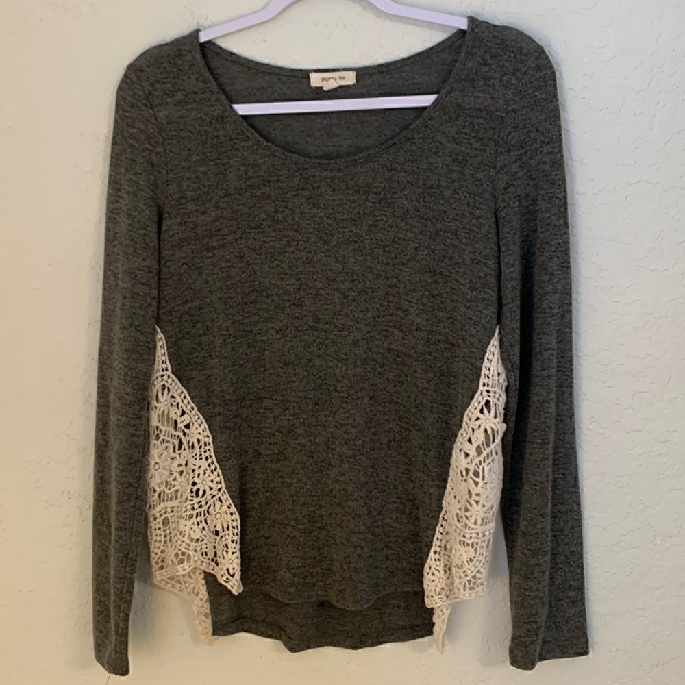 PAPER + TEE Lightweight Gray With Croched Side Inserts Tunic. Size L